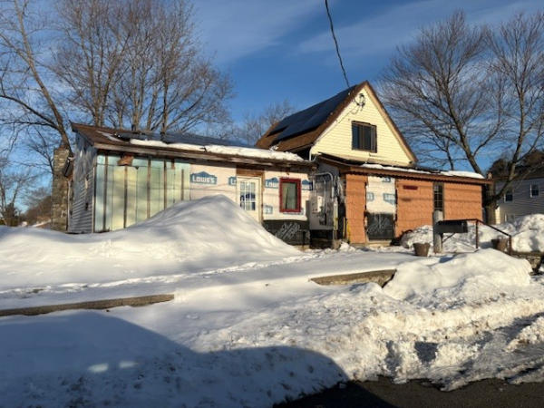 Dracut, MA - Single Family Home